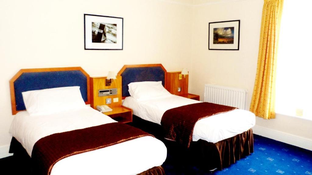The Beeches Hotel Grimsby Szoba fotó